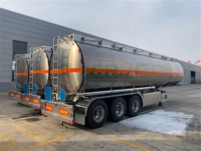 รถพ่วงบรรทุกน้ำมันเชื้อเพลิง 45,000 ลิตร